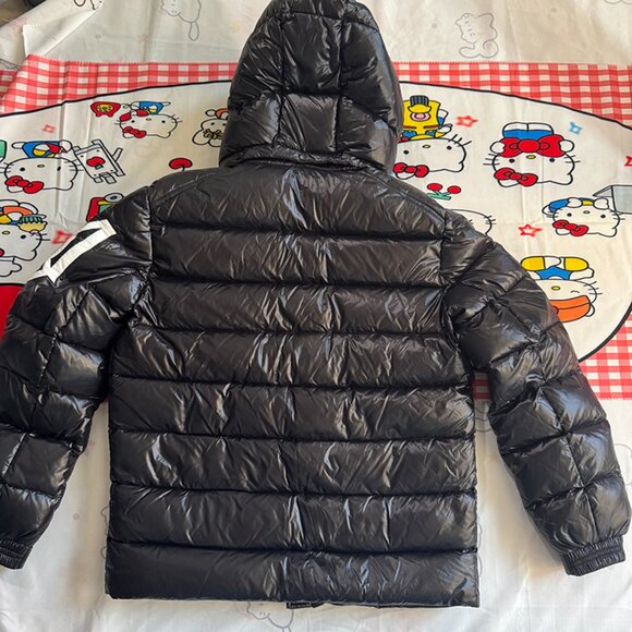 Moncler Short Shiny Down Jacket With Hood - Picture 2 of 11
